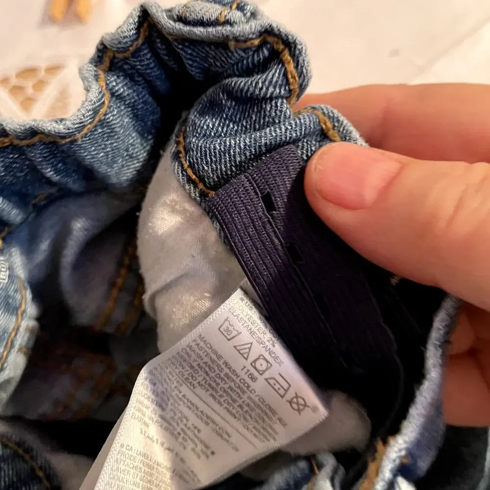 SKU 1507 Old Navy Child Size 8 Straight Blue Jeans Built In Flex Medium Wash